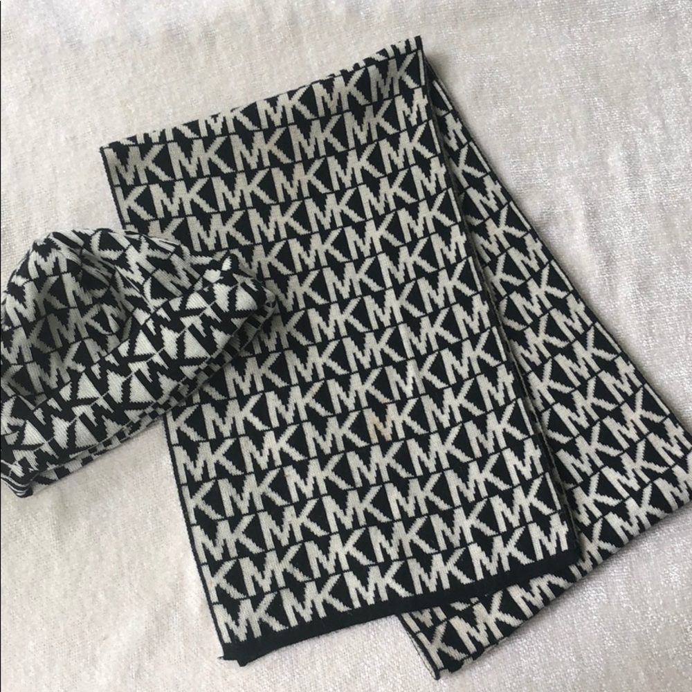 Michael Kors Scarf & Beanie Set